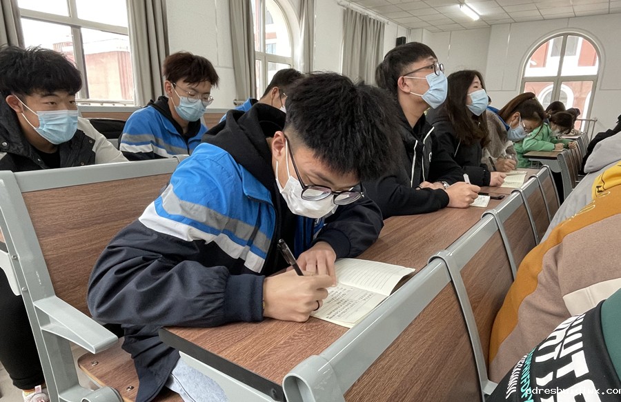 重温百年党史，汲取前进力量，开启新的征程